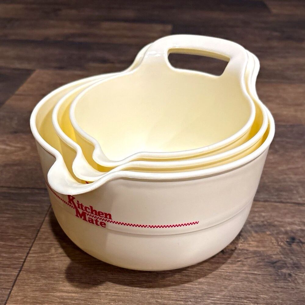Kitchen Mate 3pc Nesting Mixing Bowl Set w/ Handles & Pour Spouts Plastic